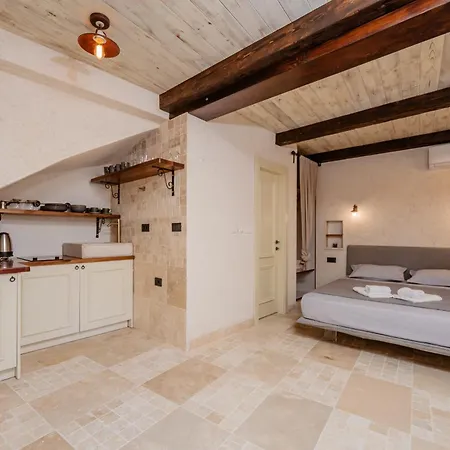 Casa Di Mino Old Town Apartment *